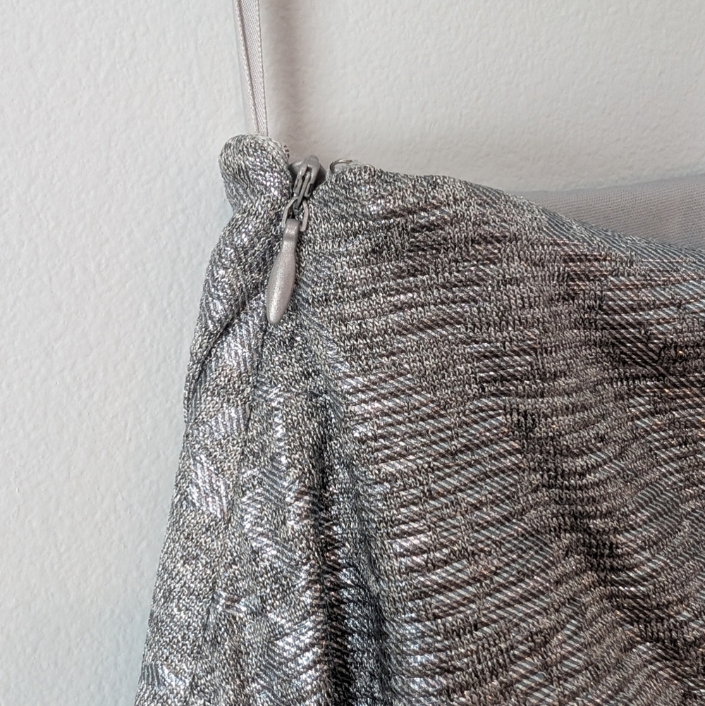 Lauren Ralph Lauren Metalic Silver Evening Gown Size 2. - Picture 7 of 14